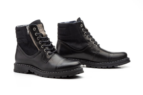 11479 Bota en piel para caballero de color Negro, fabricado en España tallas 40 al 45.