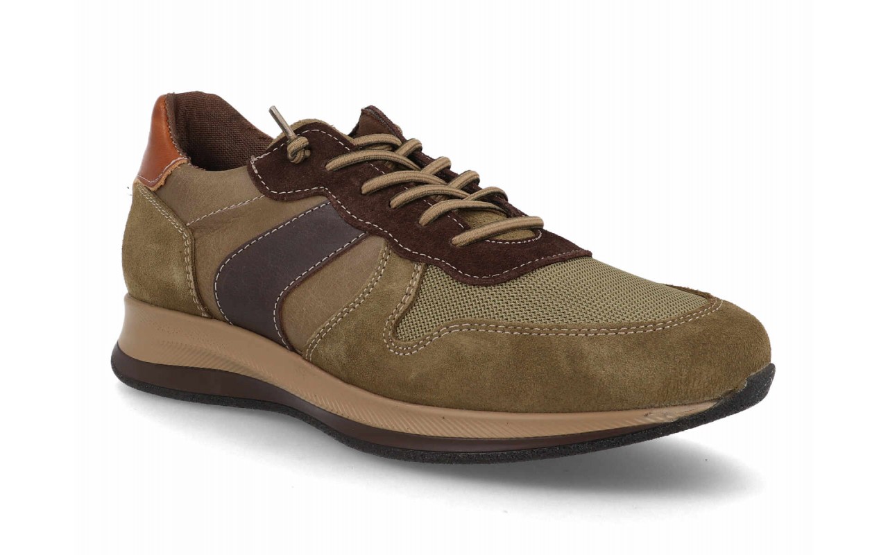 4242 Deportivo Casual de caballero en serraje piel de color Kaki, fabricado en España tallas 40 al 45. (copia)