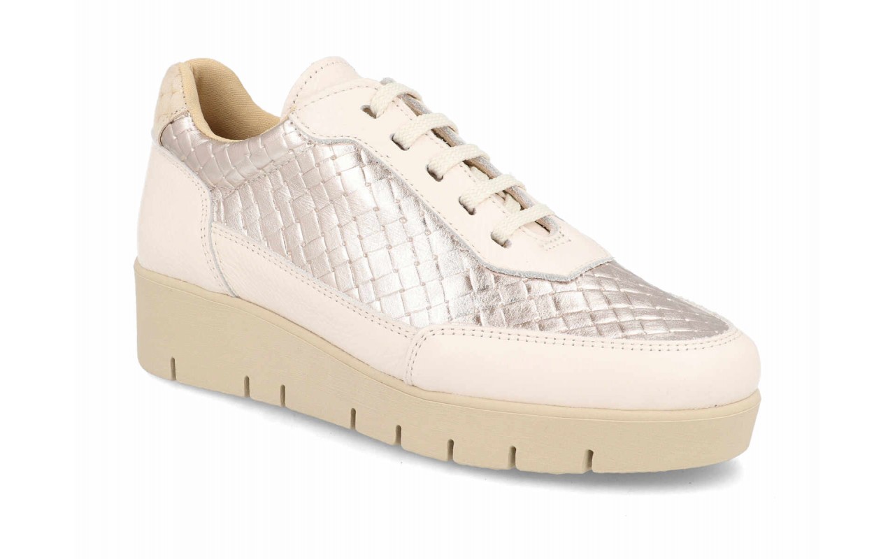 Zapatilla de piel beige para mujer modelo 3060 cómoda y elegante 6 Zapatilla de piel beige para mujer modelo 3060 cómoda y elegante - Image 6