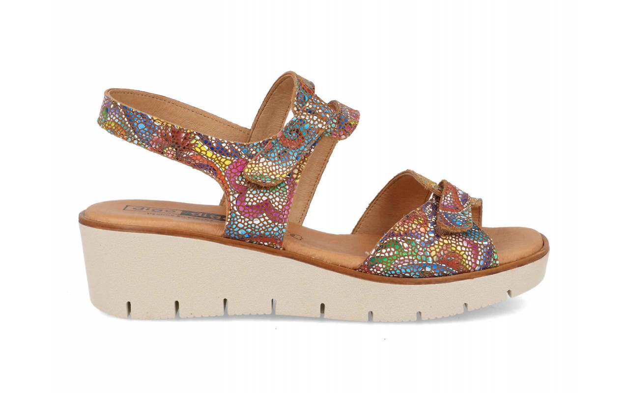 Sandalia de piel cómoda para mujer modelo 455 multicolor con cuña y planta de gel – Fabricada en España 4 Sandalia de piel cómoda para mujer modelo 455 multicolor con cuña y planta de gel – Fabricada en España - Image 4