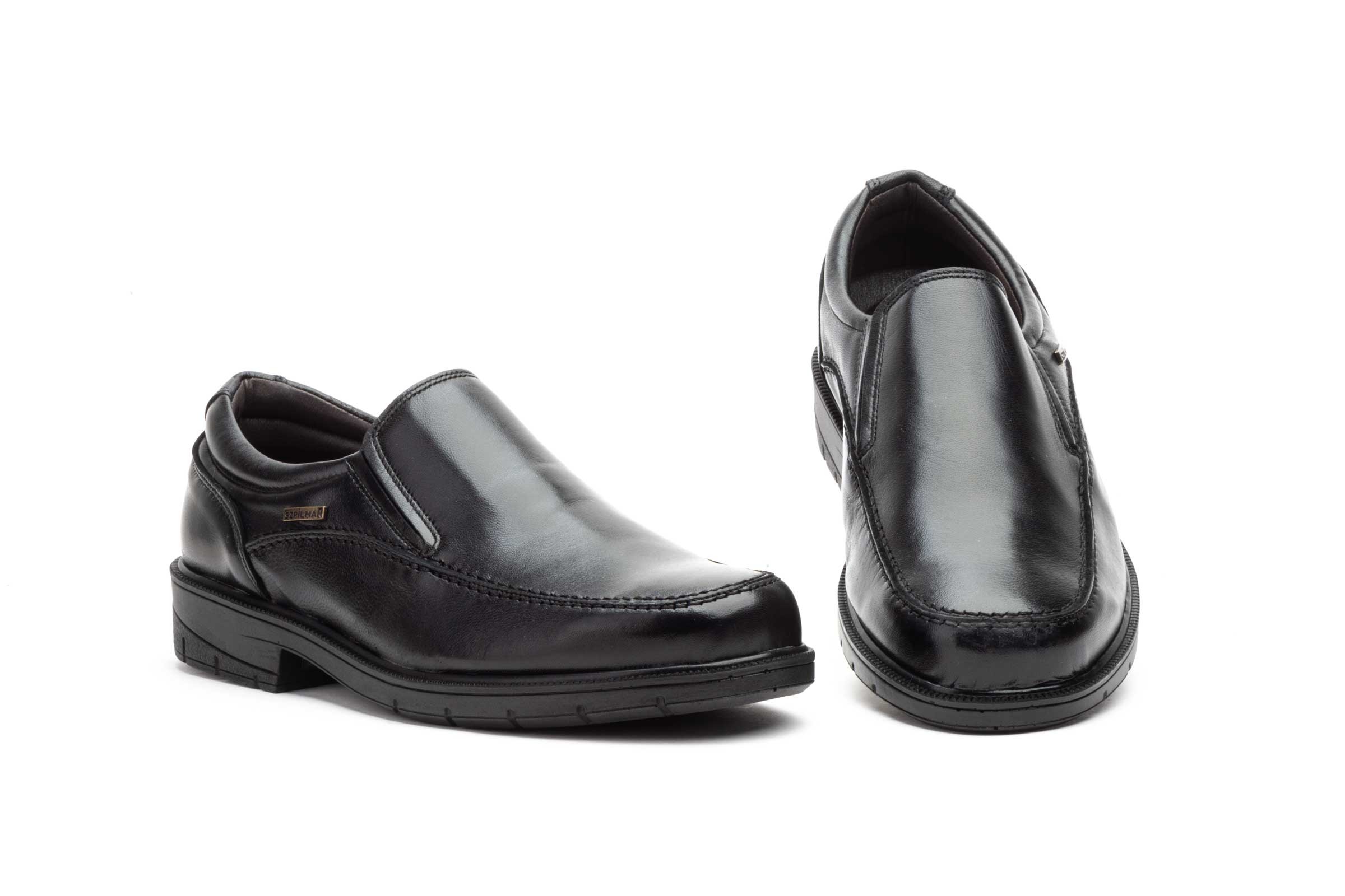 Zapato de vestir para caballero en piel negra elegante y cómodo fabricado en España