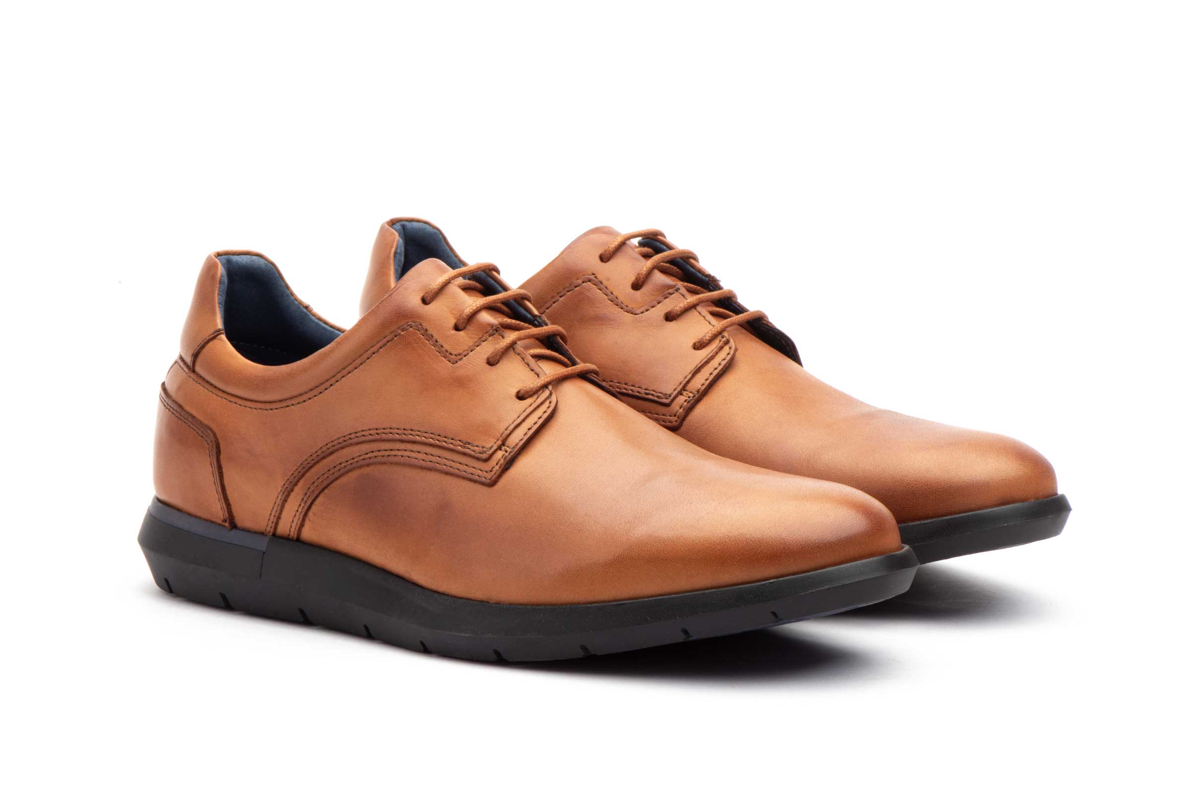 Zapato casual de piel para caballero modelo TT-231103 cómodo y elegante fabricado en España 3 Zapato casual de piel para caballero modelo TT-231103 cómodo y elegante fabricado en España - Imagen 3