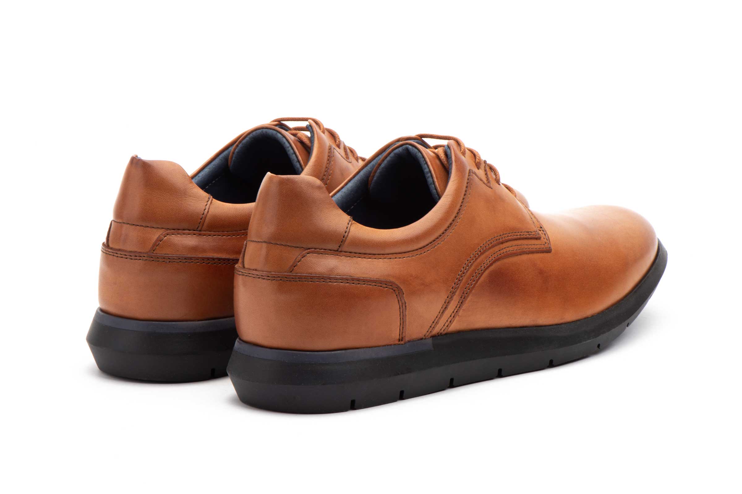 Zapato casual de piel para caballero modelo TT-231103 cómodo y elegante fabricado en España 5 Zapato casual de piel para caballero modelo TT-231103 cómodo y elegante fabricado en España - Imagen 5