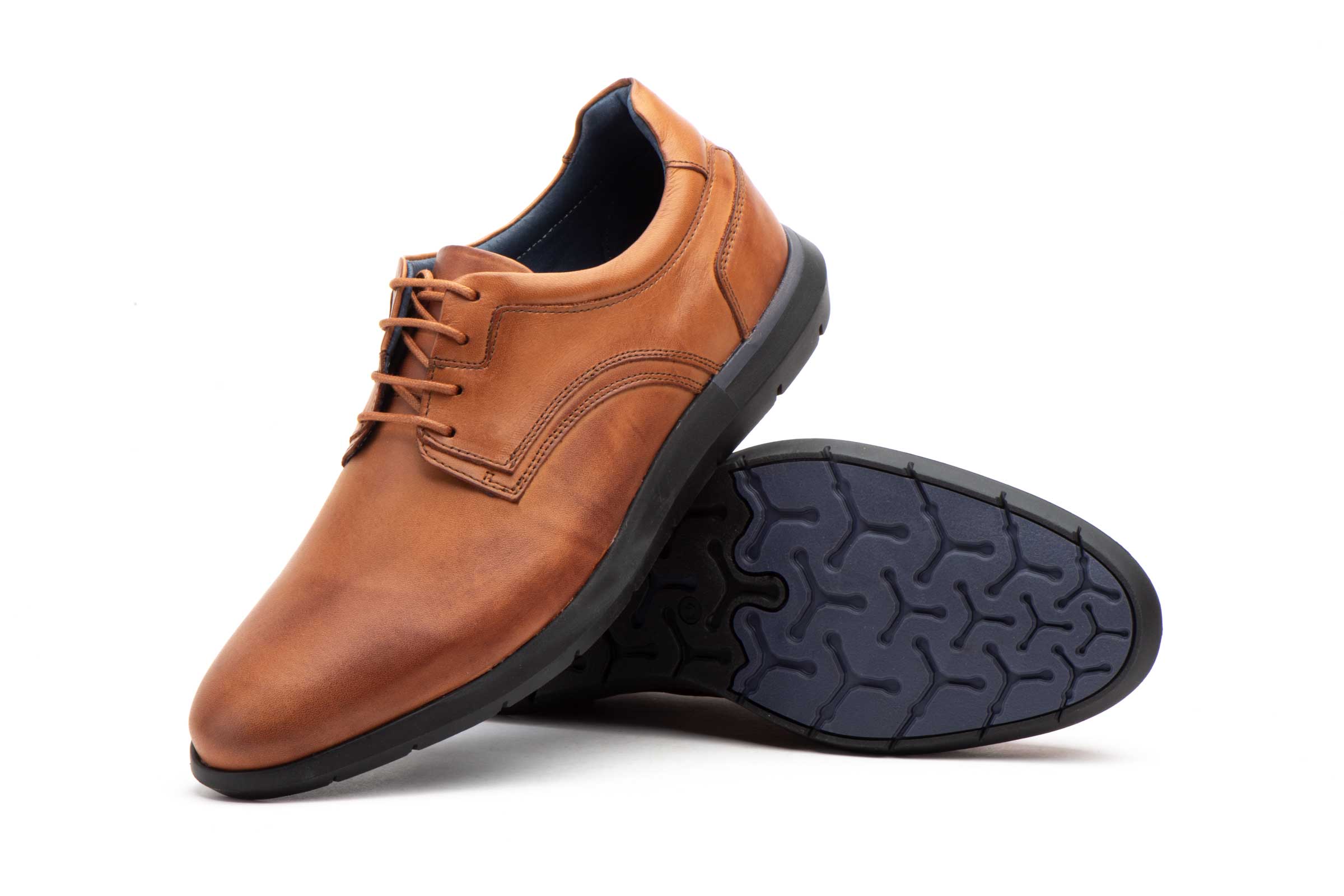 Zapato casual de piel para caballero modelo TT-231103 cómodo y elegante fabricado en España 4 Zapato casual de piel para caballero modelo TT-231103 cómodo y elegante fabricado en España - Imagen 4